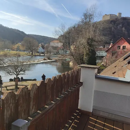 In Unserem Traumhaus Am Fluss Homestay Kallmuenz