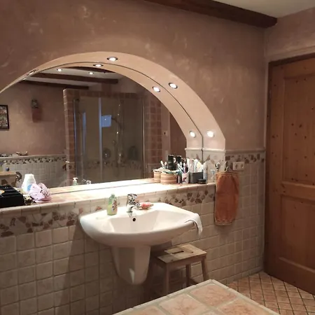 Homestay In Unserem Traumhaus Am Fluss Kallmuenz