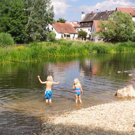 In Unserem Traumhaus Am Fluss 民宿 *